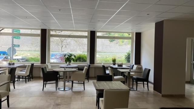 Hotel Zur Winzergenossenschaft Ернст Екстер'єр фото