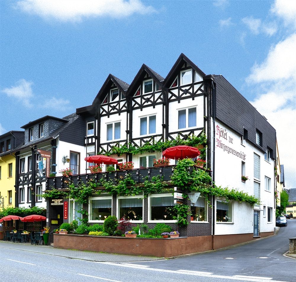 Hotel Zur Winzergenossenschaft Ернст Екстер'єр фото